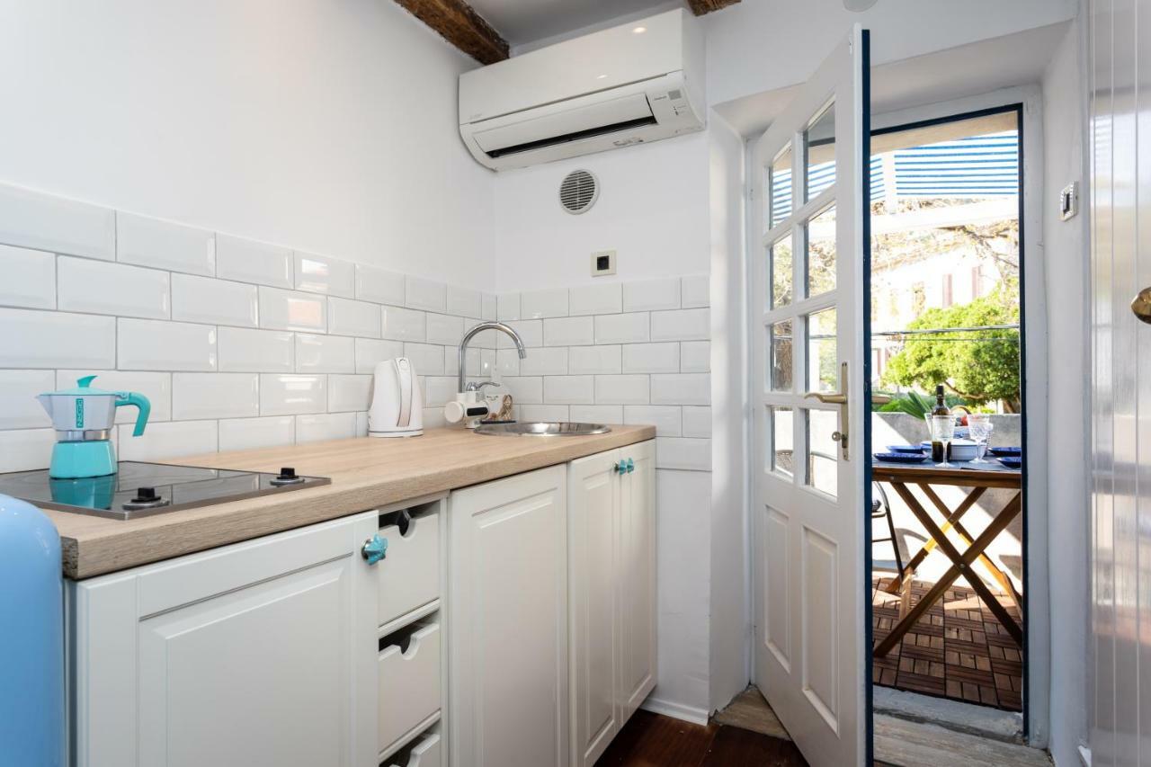 Apartamento Little House In Baska Exterior foto