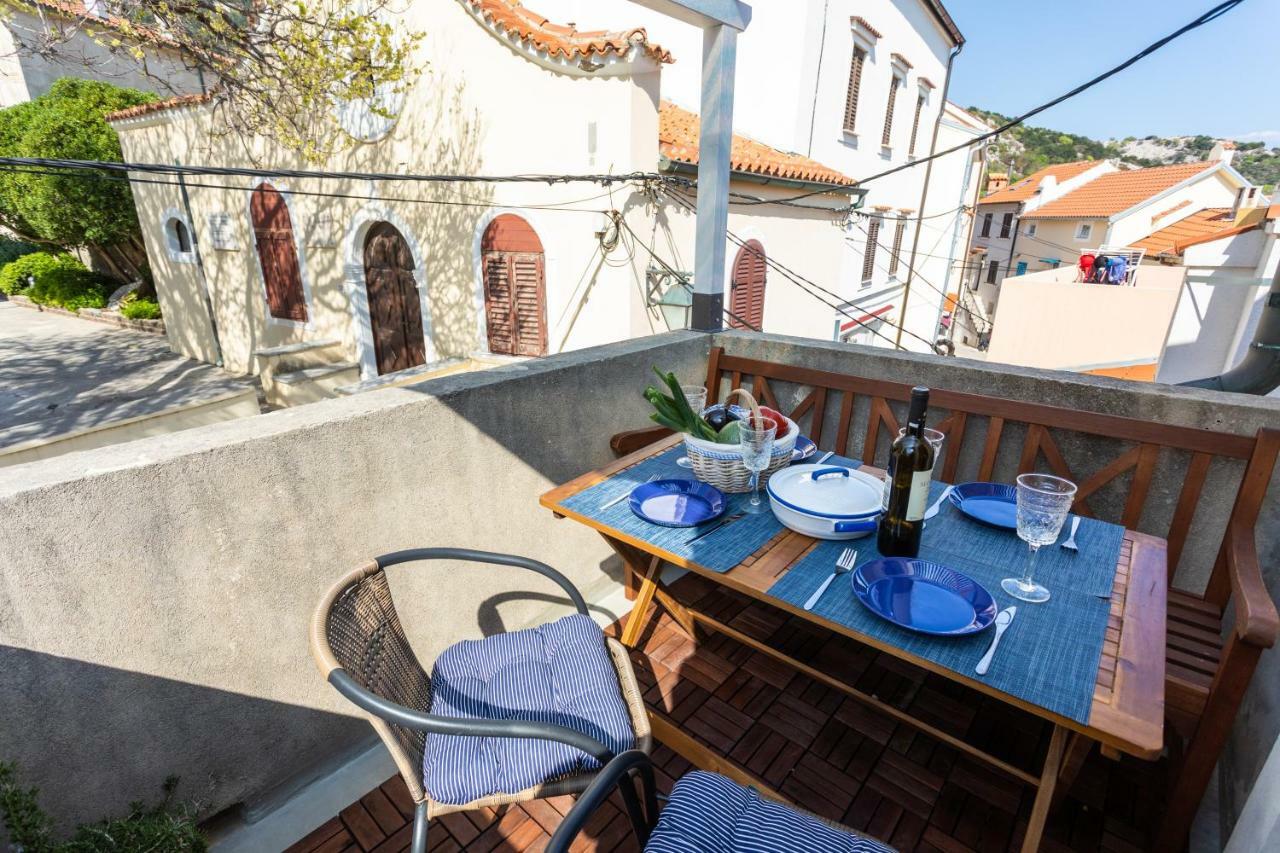 Apartamento Little House In Baska Exterior foto