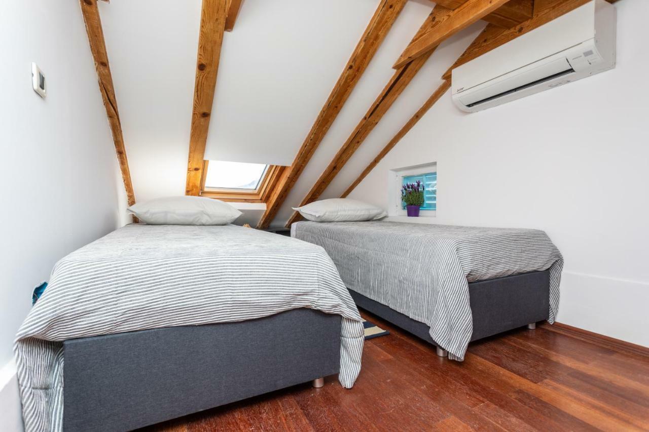 Apartamento Little House In Baska Exterior foto